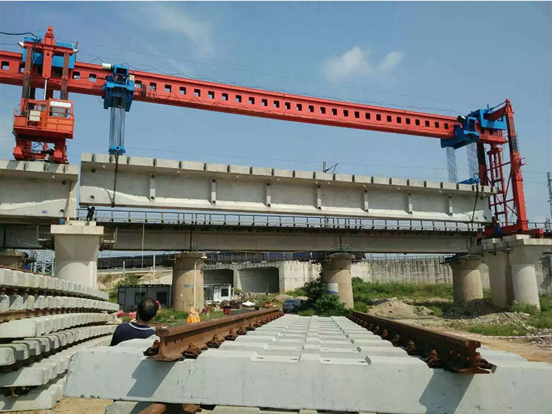 32-180吨铁路架桥机南宁工地